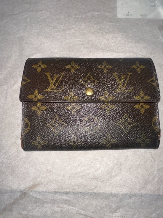Louis Vuitton Handbags - Louis Vuitton Brown and Gold Monogram Wallet
